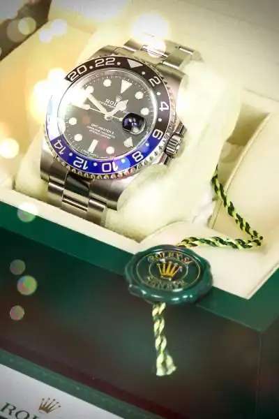 Can Rolex Water resistant Watch Go In Water?